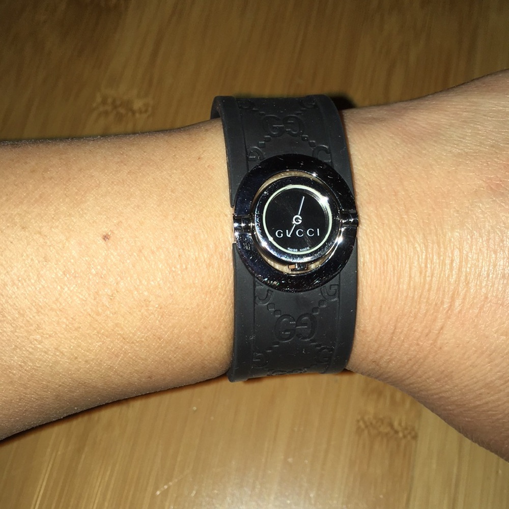 💯% Authentic Gucci “Twirl” Watch - Picture 8 of 12